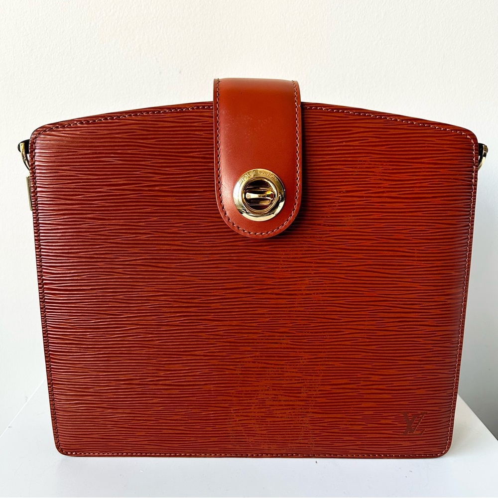 Louis Vuitton Vintage Capucines - Picture 4 of 17
